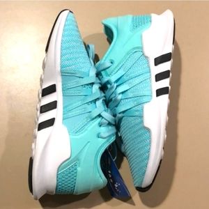 Like new ADIDAS Raising SNEAKERS